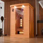 Dewello Hyder Infrarotkabine 115x105 cm, 1–2 Personen, Hemlock, Vollspektrum, LED, Bluetooth – Bild 2